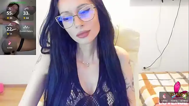 kissnicol32 online show from 05/03/26, 04:24