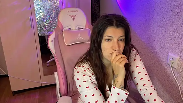 Katrin  kiss online show from 04/13/26, 03:06