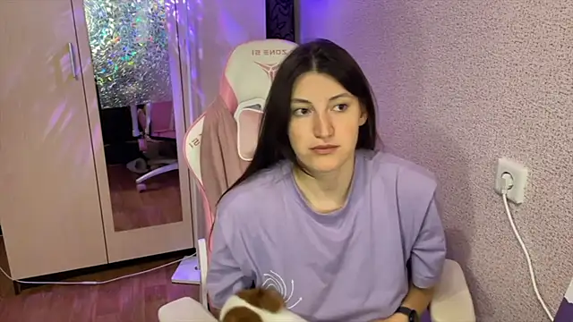 Katrin  kiss online show from 04/19/26, 06:32