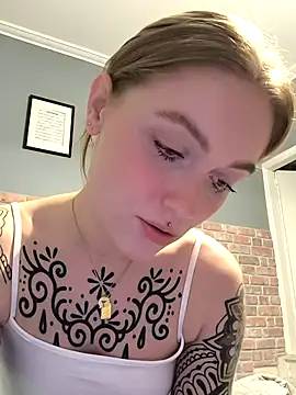 Goldloeckchen159 online show from 02/15/26, 05:20