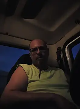 KrazyLegz online show from 10/04/25, 11:58