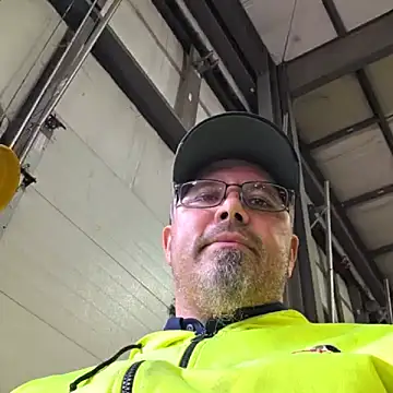 KrazyLegz online show from 10/28/25, 03:36