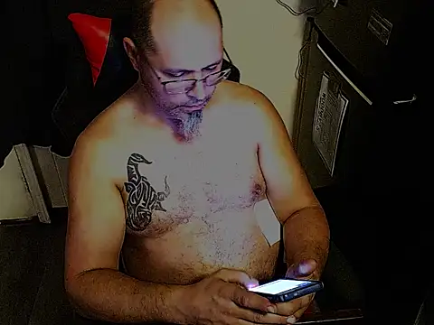 KrazyLegz online show from 12/14/25, 12:05