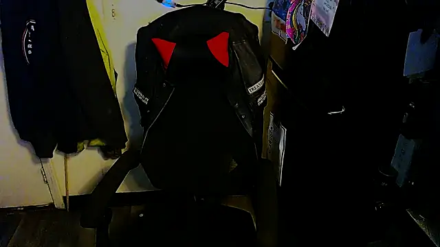 KrazyLegz online show from 04/19/26, 06:10