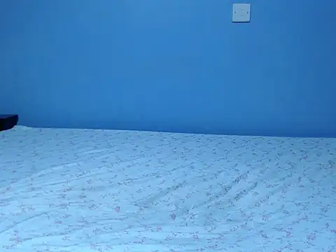 Gweneve online show from 10/26/25, 02:06