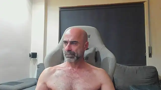 Snapshot of Bicopflirt chatting on 10/23/25, 11:46 Bicopflirt online show from 10/23/25, 11:46