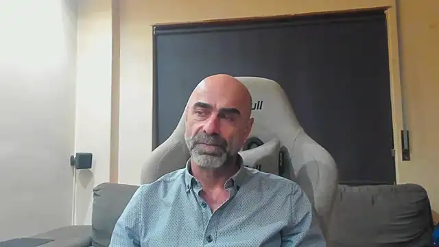 Snapshot of Bicopflirt chatting on 02/25/26, 12:53 Bicopflirt online show from 02/25/26, 12:53