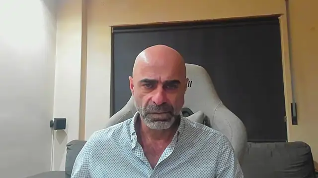 Snapshot of Bicopflirt chatting on 03/01/26, 06:43 Bicopflirt online show from 03/01/26, 06:43