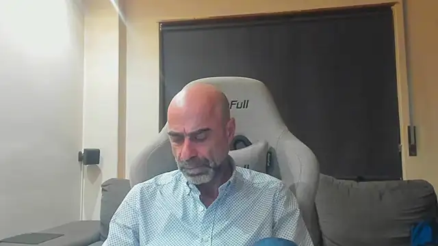 Snapshot of Bicopflirt chatting on 03/18/26, 01:53 Bicopflirt online show from 03/18/26, 01:53