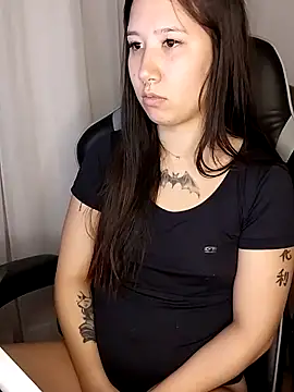 Snapshot of Japabaixinha chatting on 03/06/25, 03:13 Japabaixinha online show from 03/06/25, 03:13