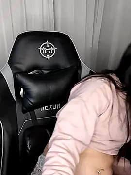 Snapshot of Japabaixinha chatting on 03/12/25, 04:08 Japabaixinha online show from 03/12/25, 04:08