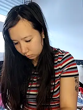 Snapshot of Japabaixinha chatting on 09/11/25, 01:00 Japabaixinha online show from 09/11/25, 01:00