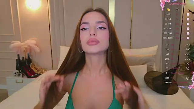 BellaHalles online show from 10/26/25, 05:57