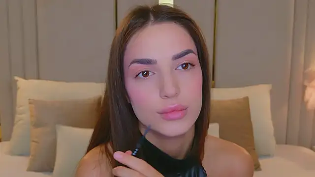 BellaHalles online show from 12/03/25, 05:15