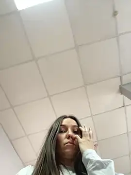 Snapshot of Jinna_milli chatting on 03/02/25, 11:18 Jinna milli online show from 03/02/25, 11:18