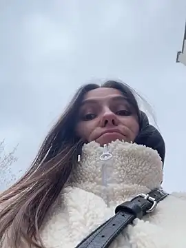 Snapshot of Jinna_milli chatting on 03/02/25, 02:21 Jinna milli online show from 03/02/25, 02:21