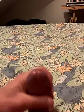 LivingLegend1978 online show from 12/21/25, 08:32