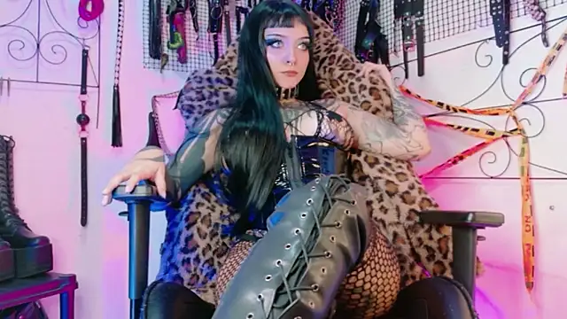 Snapshot of Agatha_BDSM chatting on 04/30/26, 08:15 Agatha BDSM online show from 04/30/26, 08:15