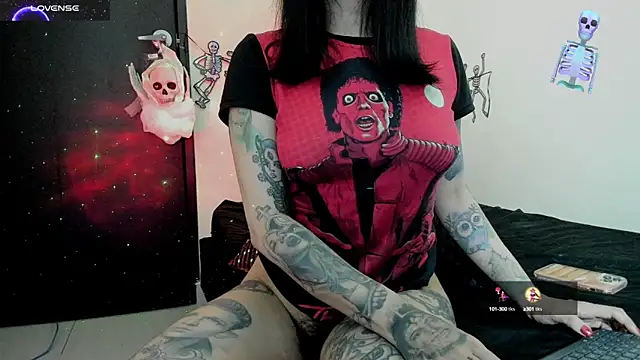 Snapshot of aiko_black93 chatting on 09/22/25, 12:12 aiko black93 online show from 09/22/25, 12:12