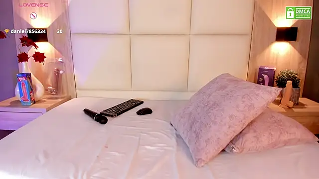 bella1207 online show from 04/22/26, 07:37