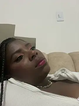 LoveQueen2 online show from 02/06/25, 09:49