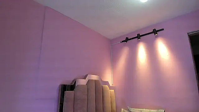 LoveQueen2 online show from 10/14/25, 12:06