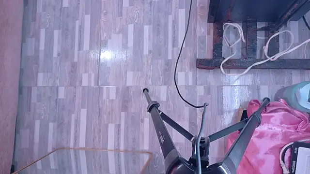 LoveQueen2 online show from 04/23/26, 11:42