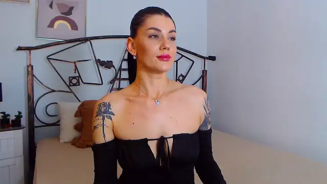 YvonneEverlee online show from 12/14/24, 11:34