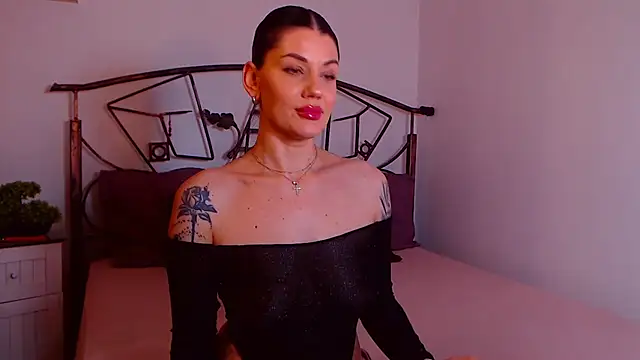 YvonneEverlee online show from 01/08/26, 08:33