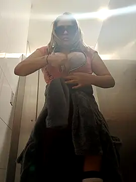 Afroditecash online show from 10/22/25, 06:18