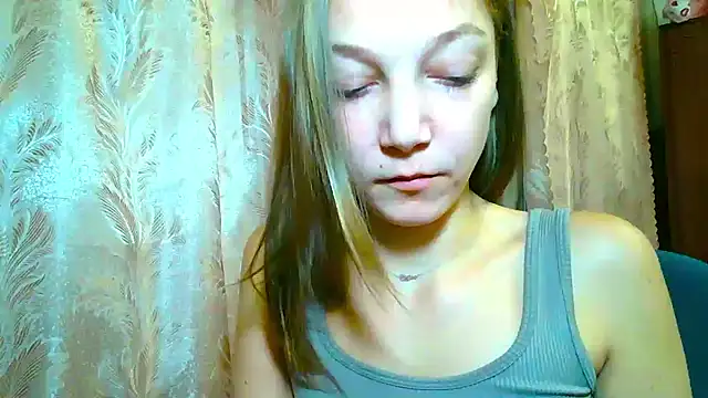 EmillyPlay online show from 11/07/25, 06:35