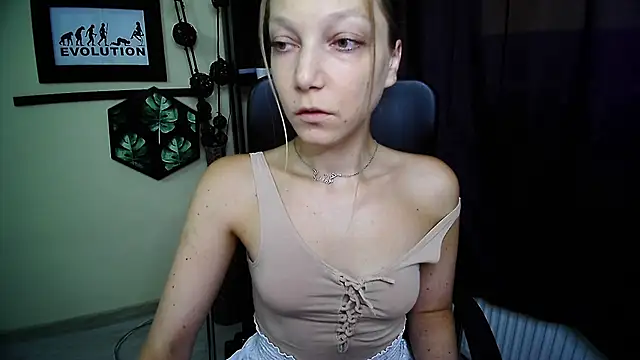 EmillyPlay online show from 07/09/26, 05:22