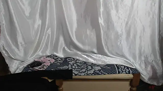 Burberrry  online show from 02/10/26, 08:13