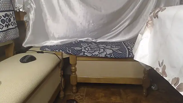 Burberrry  online show from 04/20/26, 07:04