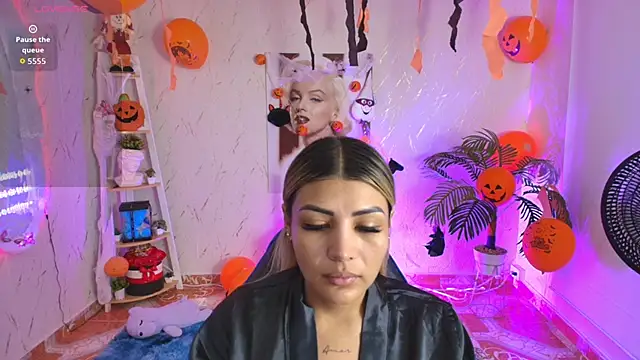 SALOOMEE   online show from 10/21/25, 11:11