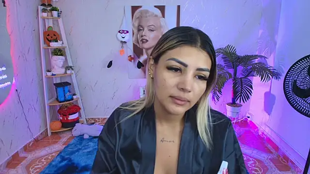 SALOOMEE   online show from 11/19/25, 10:59