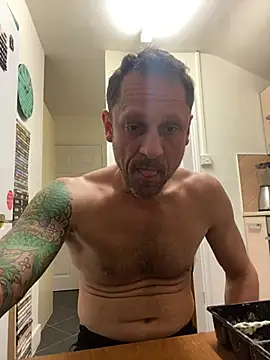 Yourhotboy 42 online show from 03/04/25, 11:11