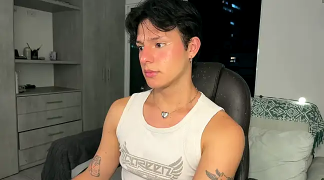 Alexxblue online show from 12/31/24, 01:57