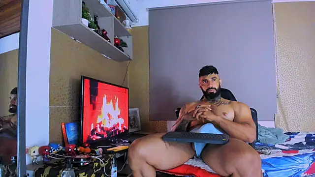 Snapshot of naugthy_dominant chatting on 12/11/24, 01:26 naugthy dominant online show from 12/11/24, 01:26