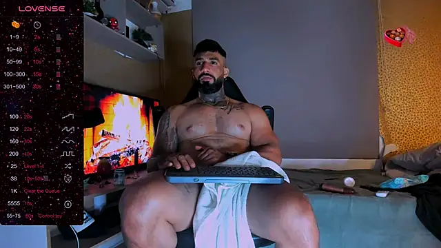 Snapshot of naugthy_dominant chatting on 12/16/24, 06:32 naugthy dominant online show from 12/16/24, 06:32