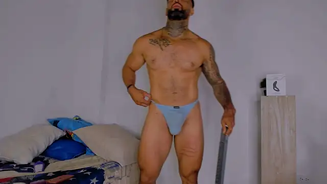 Snapshot of naugthy_dominant chatting on 02/25/25, 04:31 naugthy dominant online show from 02/25/25, 04:31