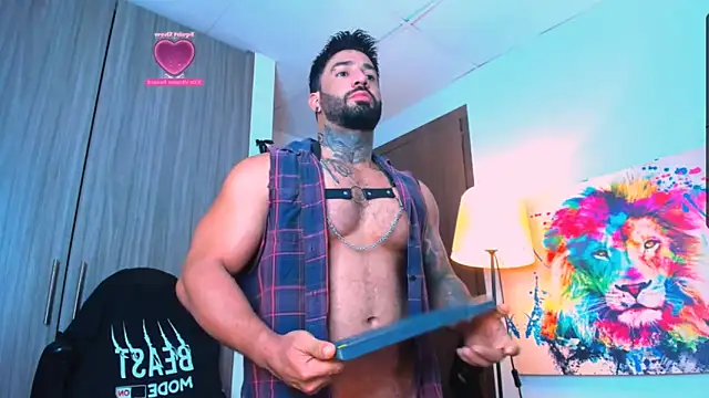 Snapshot of naugthy_dominant chatting on 10/16/25, 12:17 naugthy dominant online show from 10/16/25, 12:17