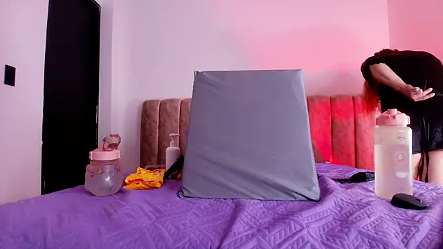 diane di online show from 11/11/25, 07:25