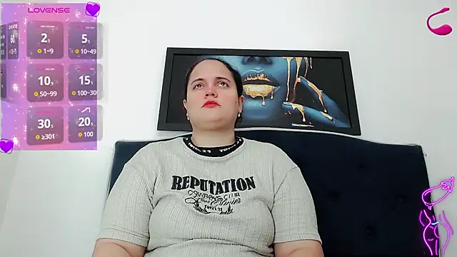 brunnette hot online show from 11/11/25, 11:10