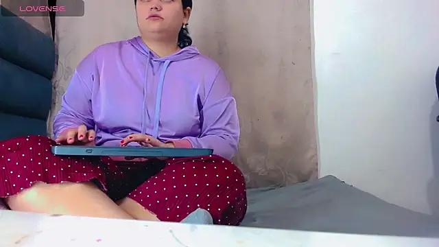 brunnette hot online show from 01/09/26, 10:29