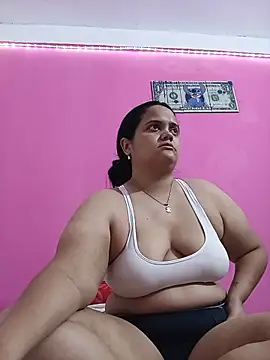 Snapshot of brunnette_hot chatting on 06/09/26, 10:27 brunnette hot online show from 06/09/26, 10:27