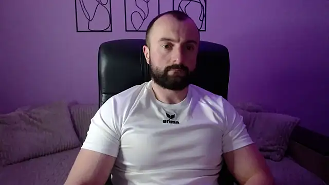 brindlefly6969 online show from 04/10/26, 10:31