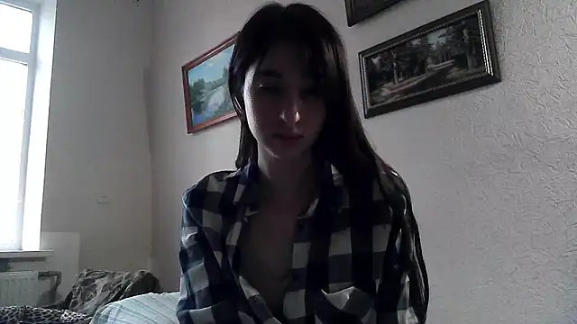 ElizaSwon online show from 04/14/26, 03:51