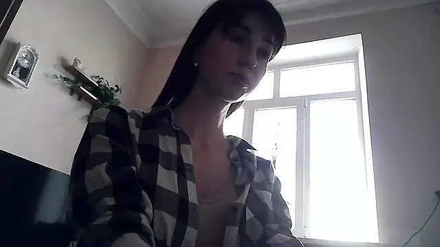 Snapshot of ElizaSwon chatting on 05/06/26, 03:06 ElizaSwon online show from 05/06/26, 03:06