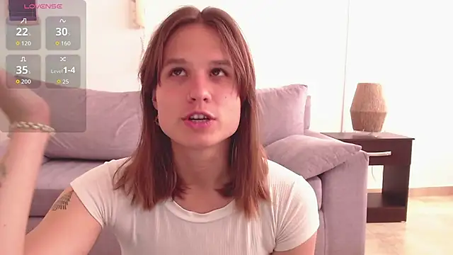 Snapshot of Your_Hand_In_mine chatting on 09/13/25, 06:08 Your Hand In mine online show from 09/13/25, 06:08